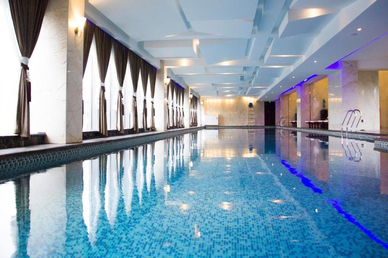 Chengdu Cynn Hotel Exterior photo