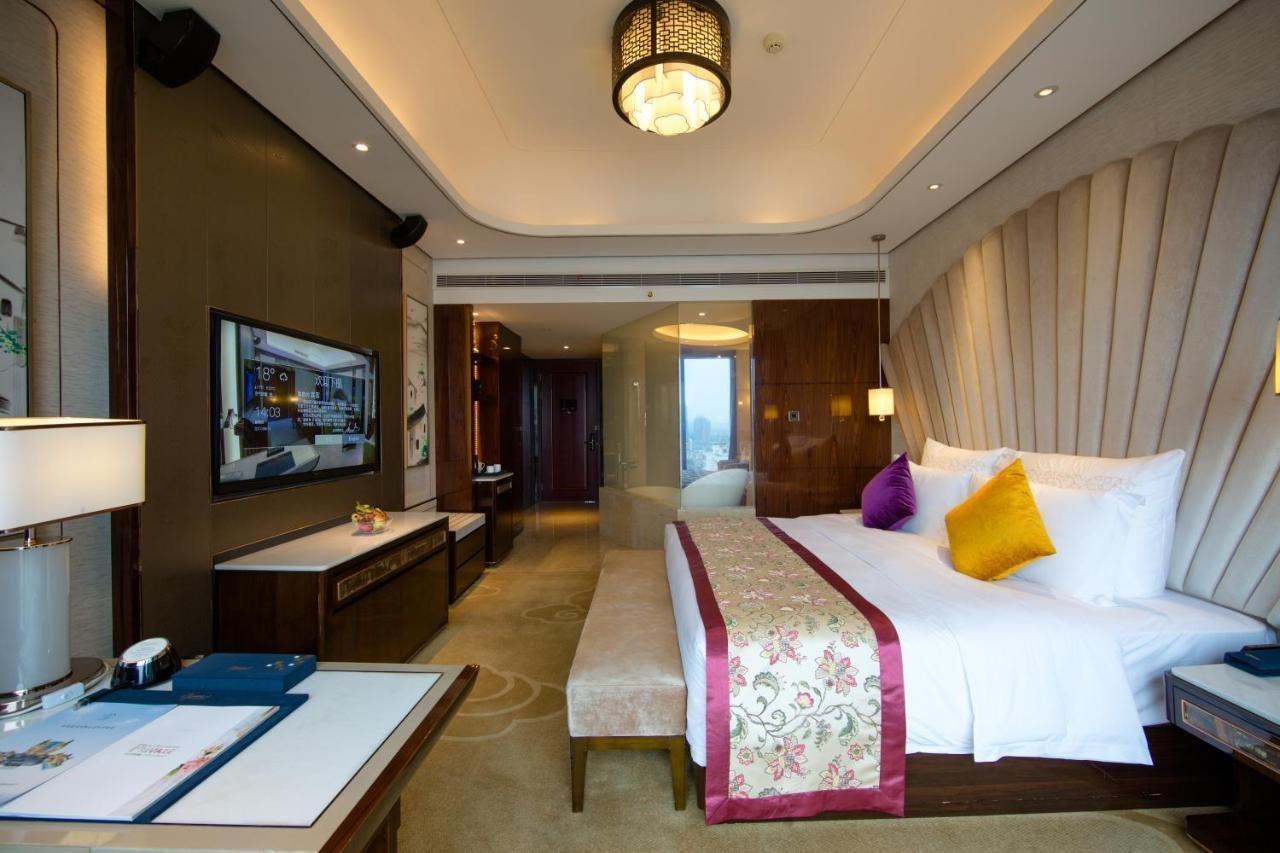 Chengdu Cynn Hotel Exterior photo