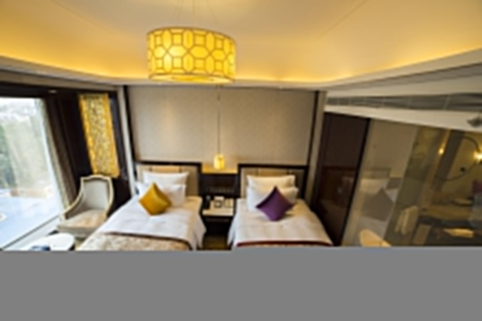 Chengdu Cynn Hotel Exterior photo