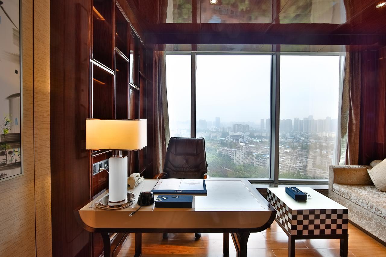 Chengdu Cynn Hotel Exterior photo