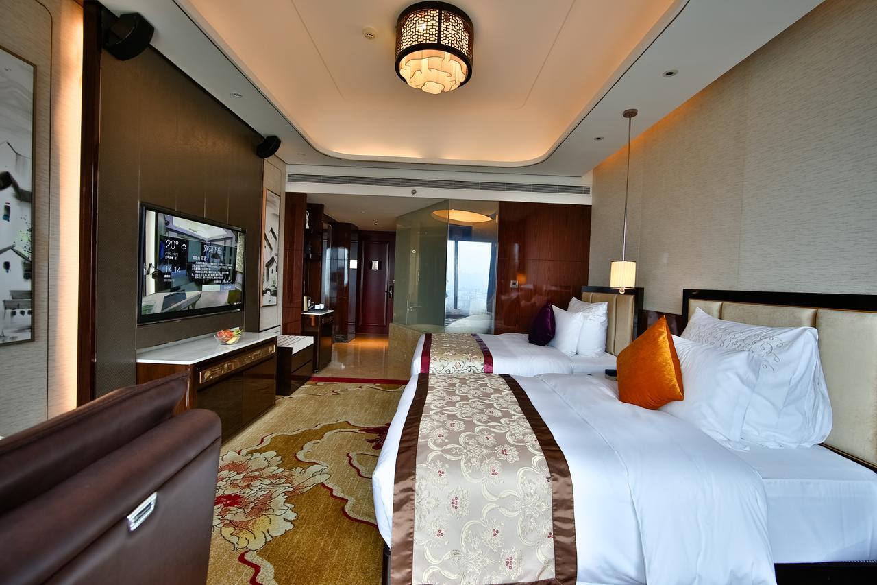 Chengdu Cynn Hotel Exterior photo